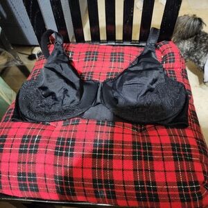 Olga Warners Black Stretch Underwire Soft Cup Gentle Litf Bra Used